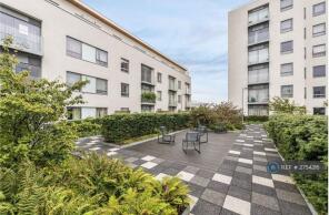 Flat 76, 386 Derry Court, Streatham High Road, London SW16 6AU