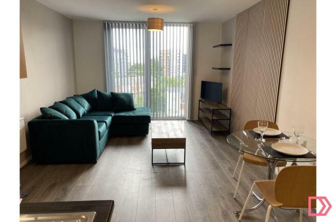 Lounge/ dining area