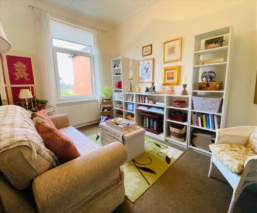 BEDROOM 2