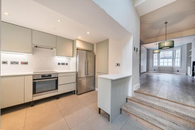 1387302-9-69318d4...