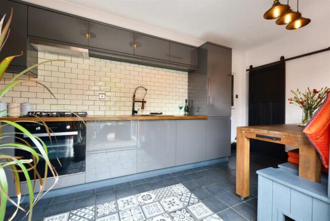 Kitchen_3.jpeg