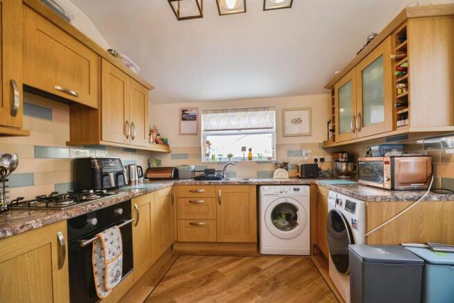 3 bed Semi-Detached for sale Image 5