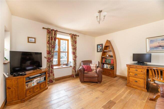 4 bed Barn Conversion for sale Image 10