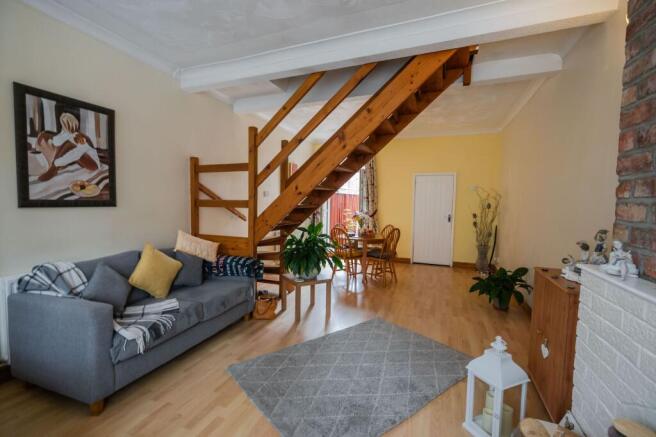 Living Room (2)