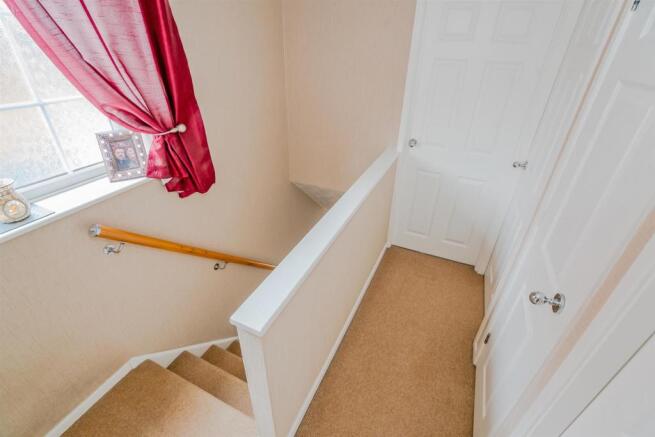 44, Badgers Way, Heath Hayes, Cannock, Staffordshi