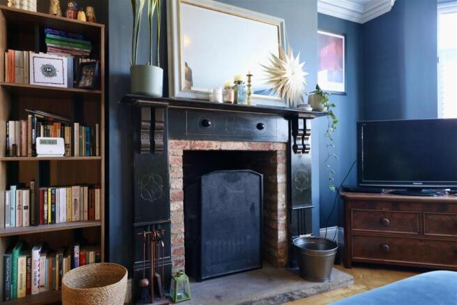 3 bed Terraced for sale Image 7