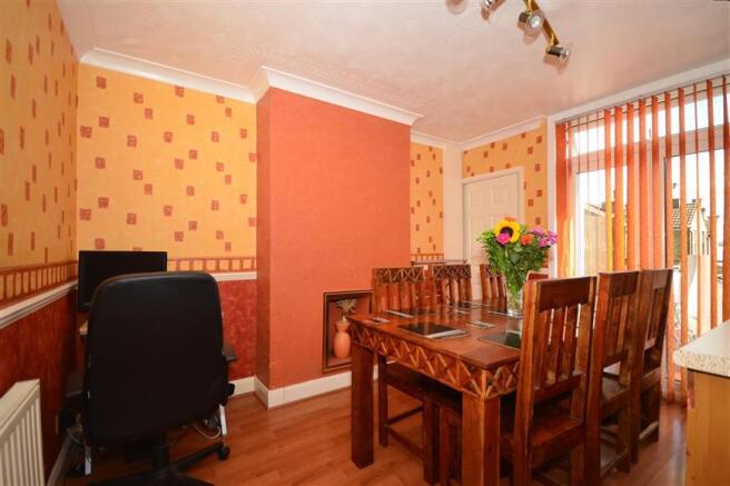 Kitchen/Dining Area