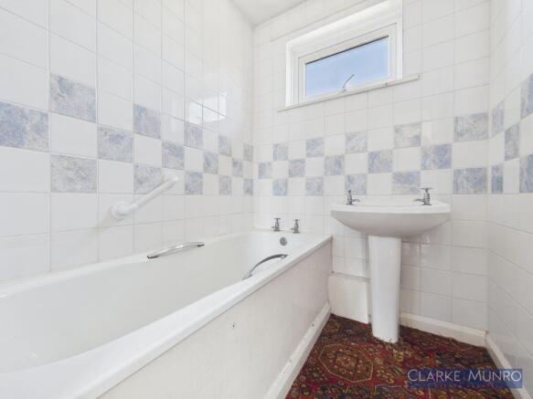 3 bed Semi-Detached for sale Image 9
