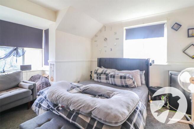 Frobisher Road, Erith, DA8 photo 4