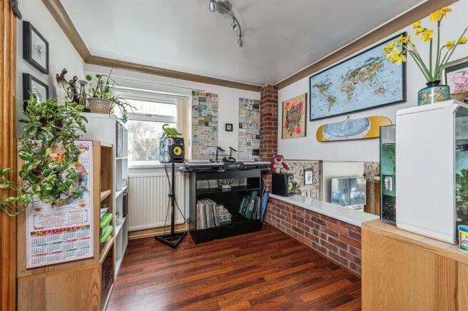 3 bed Detached for sale Image 12