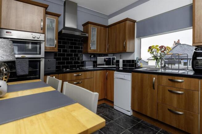 2 bed Semi-Detached for sale Image 9