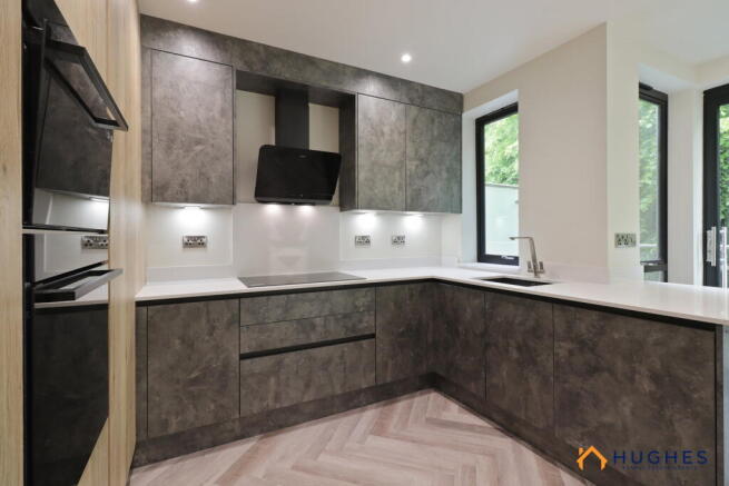 3 bed Town House for sale Image 8
