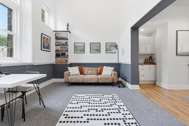 3 bed Apartment for sale Image 7