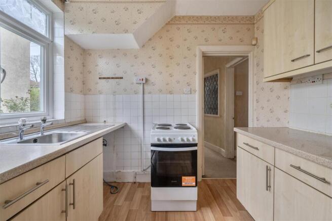 Kitchen 2.jpg