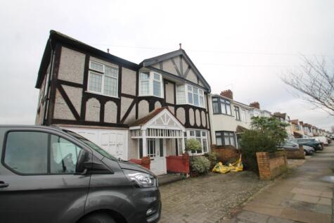 Ardwell Avenue, Ilford, IG6