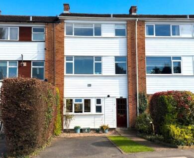 4(A) Kingsway, Blackwater, Camberley, GU17 0HY