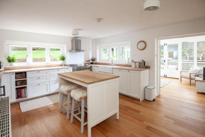 Kitchen Breakfast Room Opening into G...