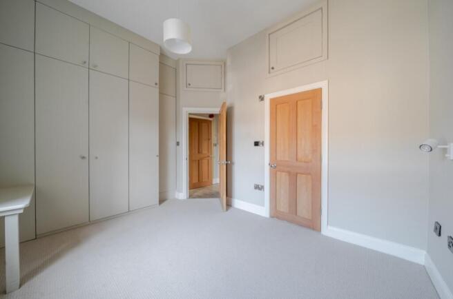 1 bed Apartment to rent Image 8