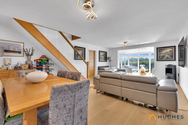 4 bed Detached for sale Image 11