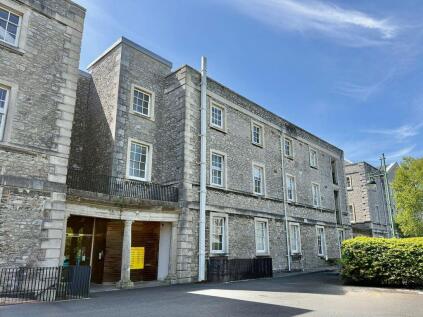 Craigie Drive, The Millfields, Plymouth. Stylish Grade II Listed Apartment in Exclusive Gated Millfields Development