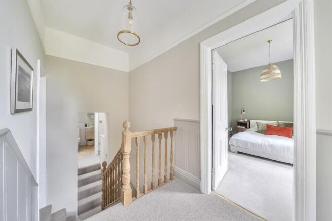4 bed Detached for sale Image 12