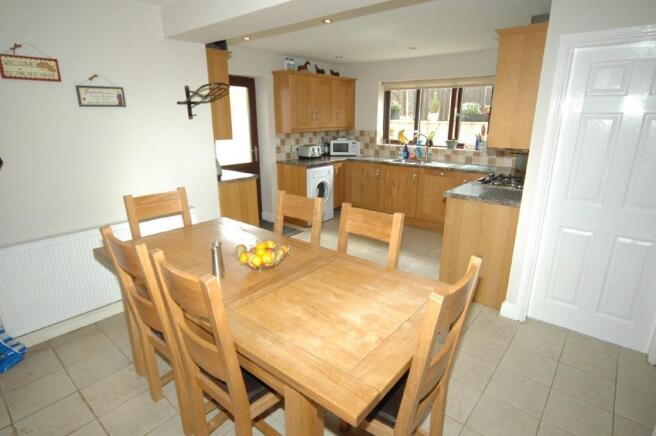 KITCHEN/DINER