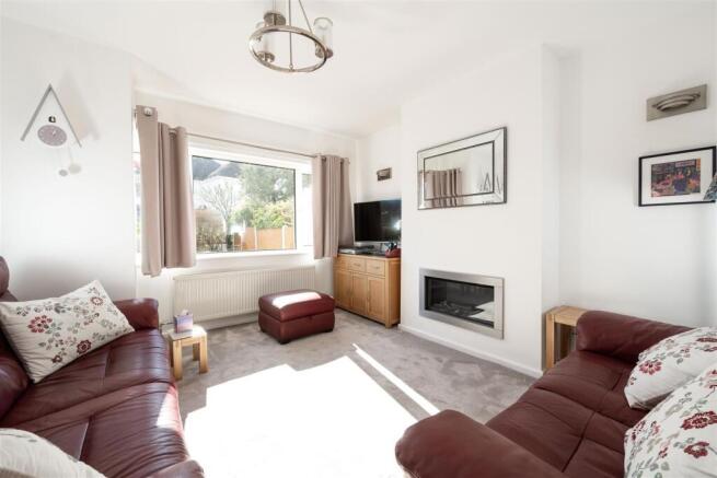 35 Bearton Green-01.jpg