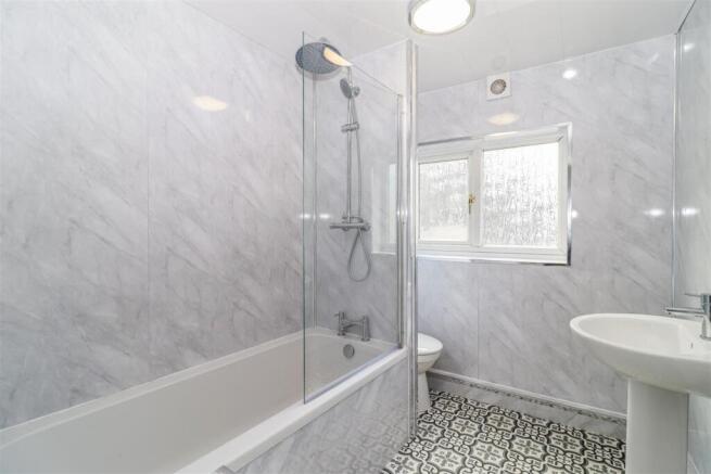 3 bed Terraced for sale Image 12