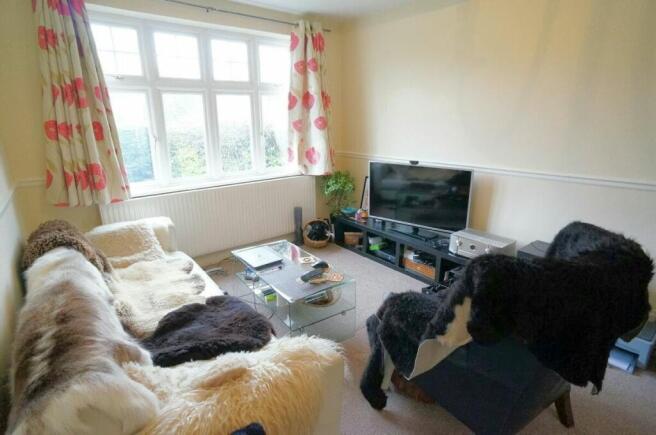 2nd Photo of Lounge