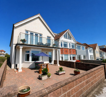 Marine Parade East, Lee-On-The-Solent