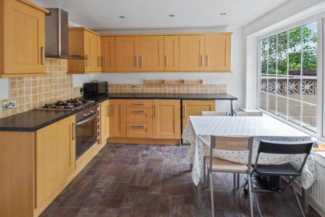 3 bed Detached for sale Image 4
