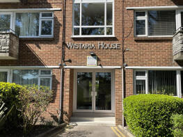 5, Wistaria House, Redhill Drive, Bournemouth BH10 6AE