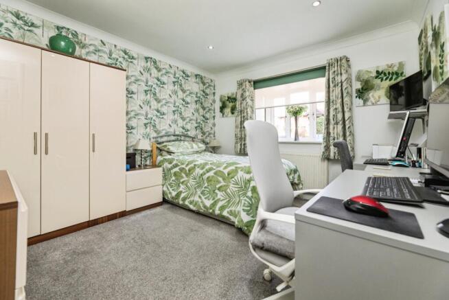 2 bed Bungalow for sale Image 12