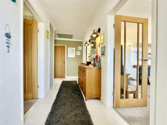 Entrance Hallway.jpg