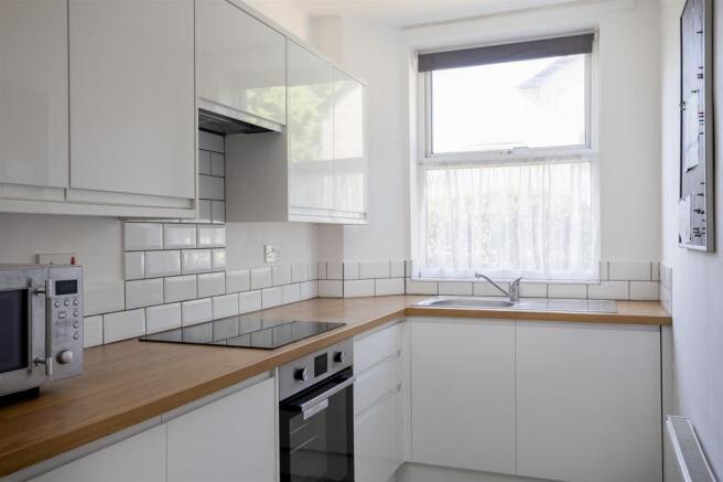 1 bed Flat to rent Image 10