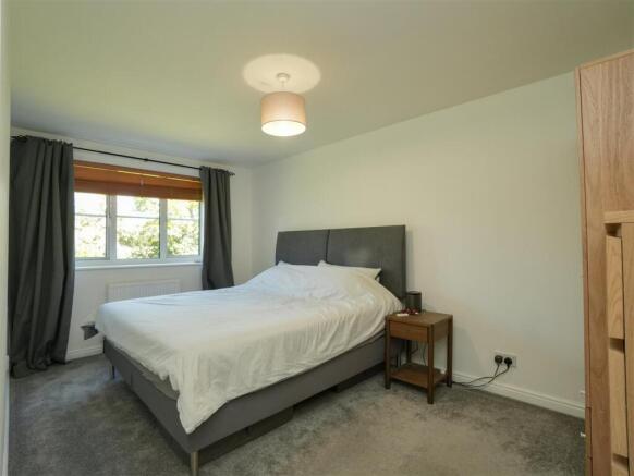 3 bed Terraced for sale Image 7