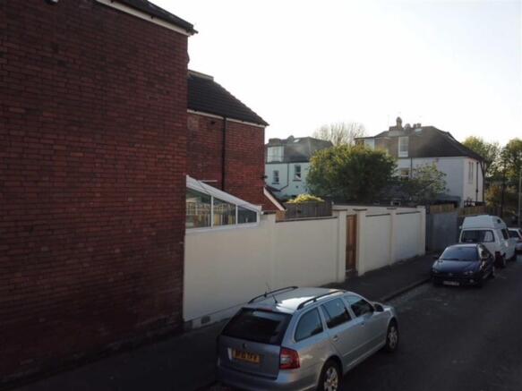 Side view looking towards the rear garden