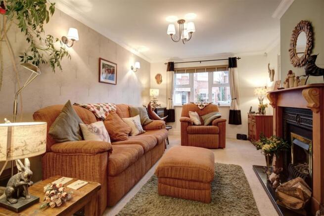 006 sitting room.jpg
