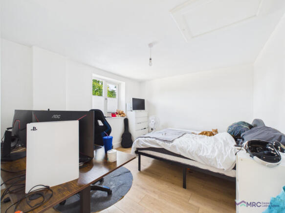 4 bed Detached for sale Image 5
