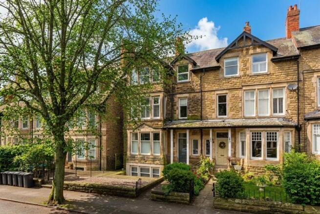 2 bed Flat for sale Image 4