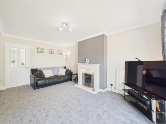 3 bed Semi-Detached for sale Image 5