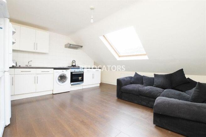 LOUNGE KITCHEN