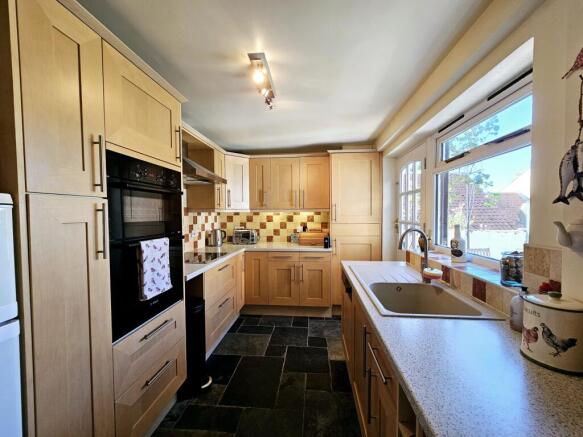 4 bed Terraced for sale Image 6