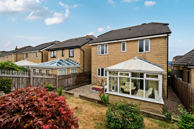 4 bed Detached for sale Image 11