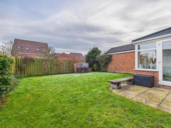 4 bed Link Detached House for sale Image 11