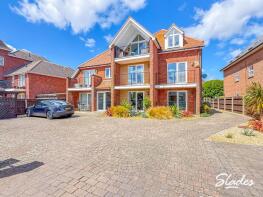 Flat 3, 92 Merryvale Court, Belle Vue Road, Bournemouth BH6 3EL