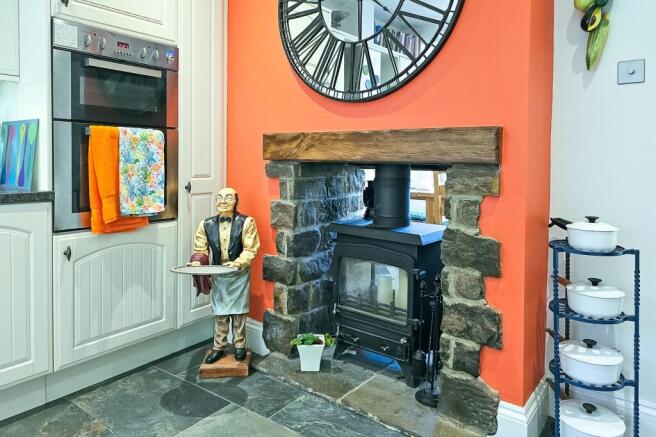 3 bed Detached for sale Image 6