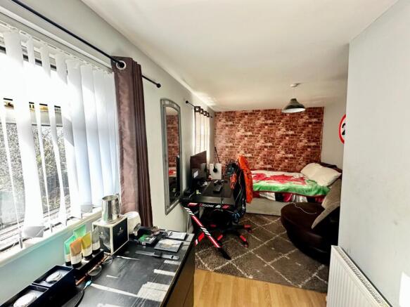 Photo 13