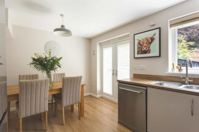2 bed Semi-Detached for sale Image 6