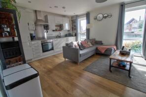 Flat 3, Perseus House, Francis Close, Thatcham RG18 3GR